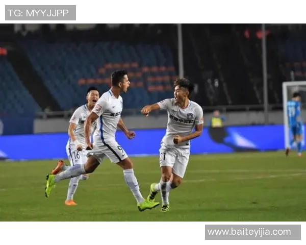 杭州足球队以58分稳居锦标赛积分榜首位争冠形势愈发明朗 杭州足球队以58分稳居锦标赛积分榜首位争冠形势愈发明朗